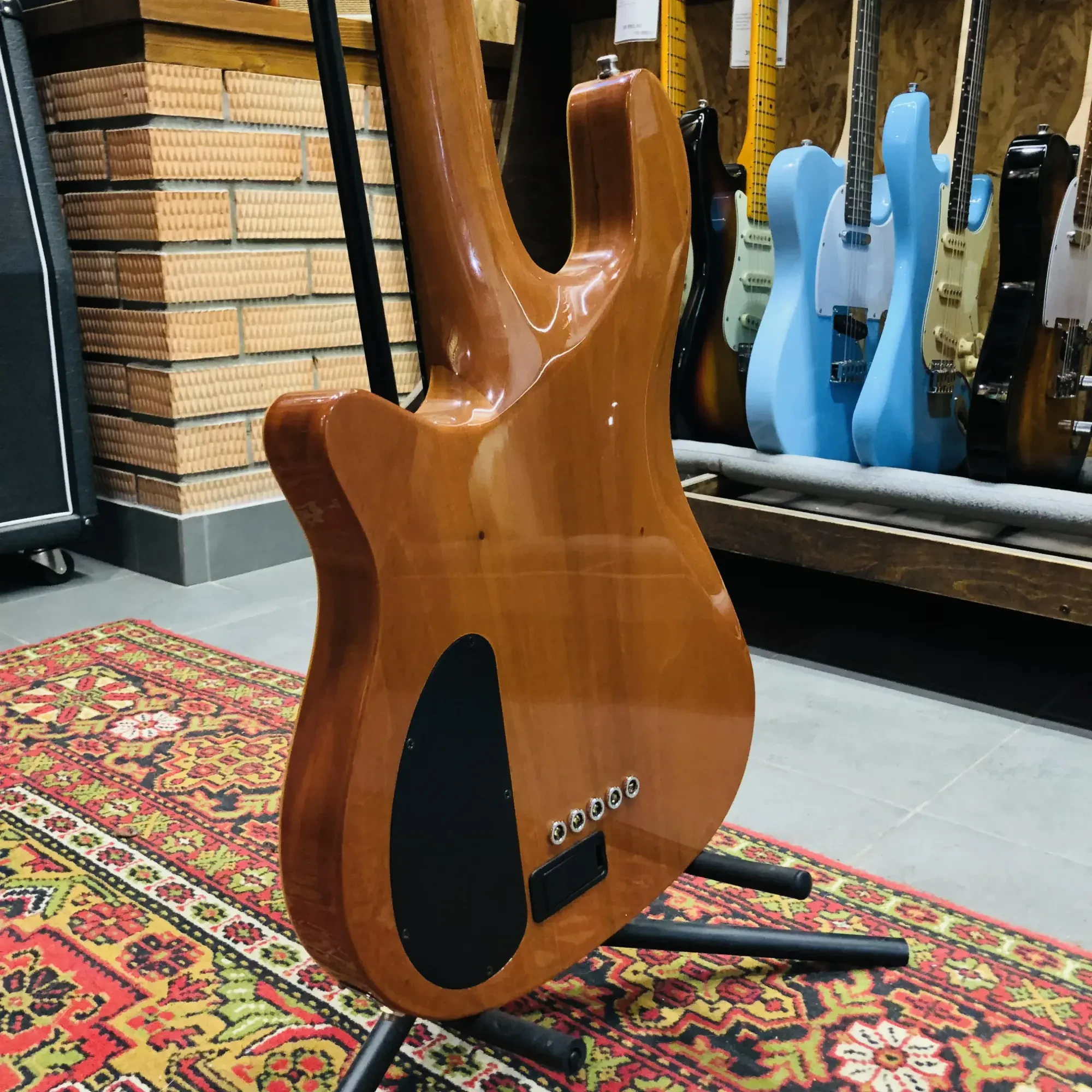 Изображение №11