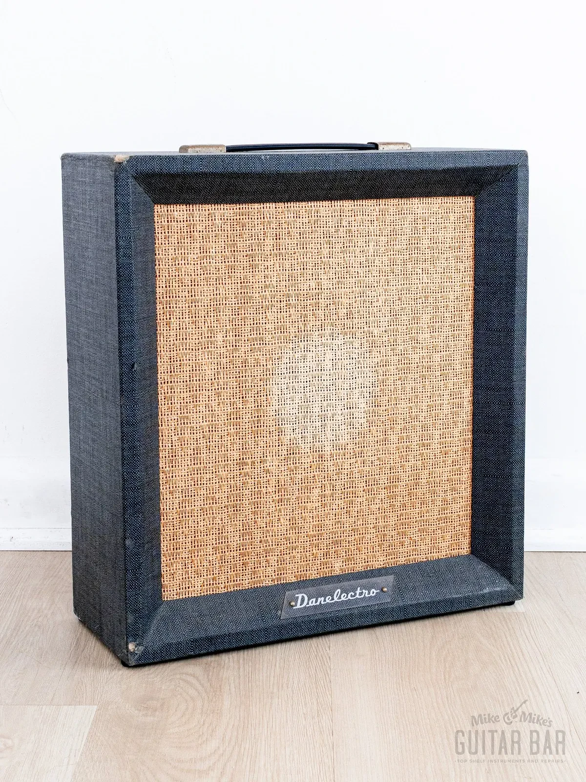 Б/У комбоусилитель для электрогитары Danelectro Cadet Model 123, ламповый, класса A, 1965 года