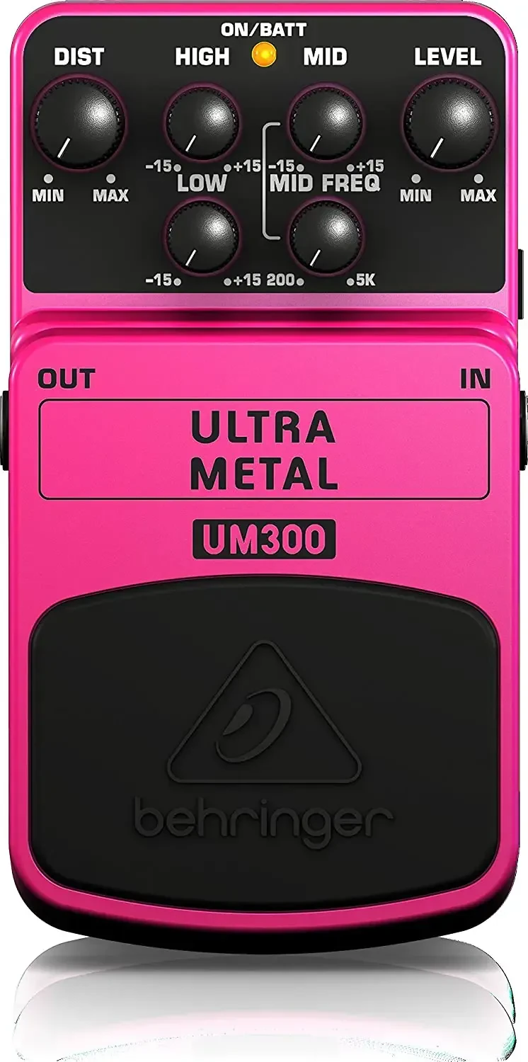 Педаль эффектов для электрогитары Behringer UM300 Ultra Metal