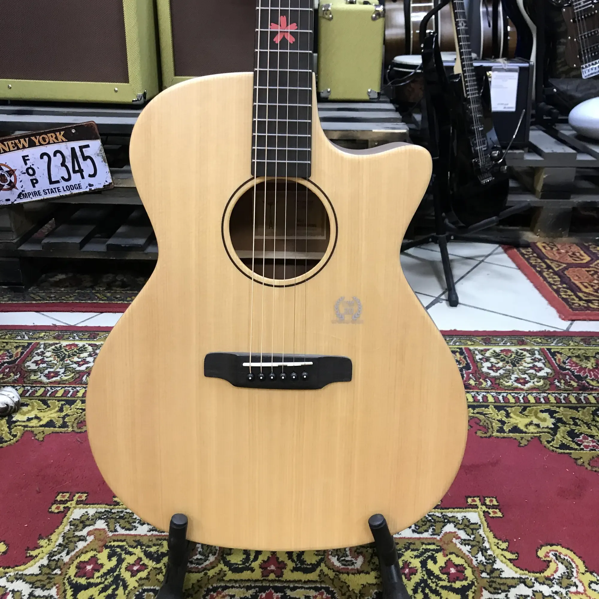 Изображение №6