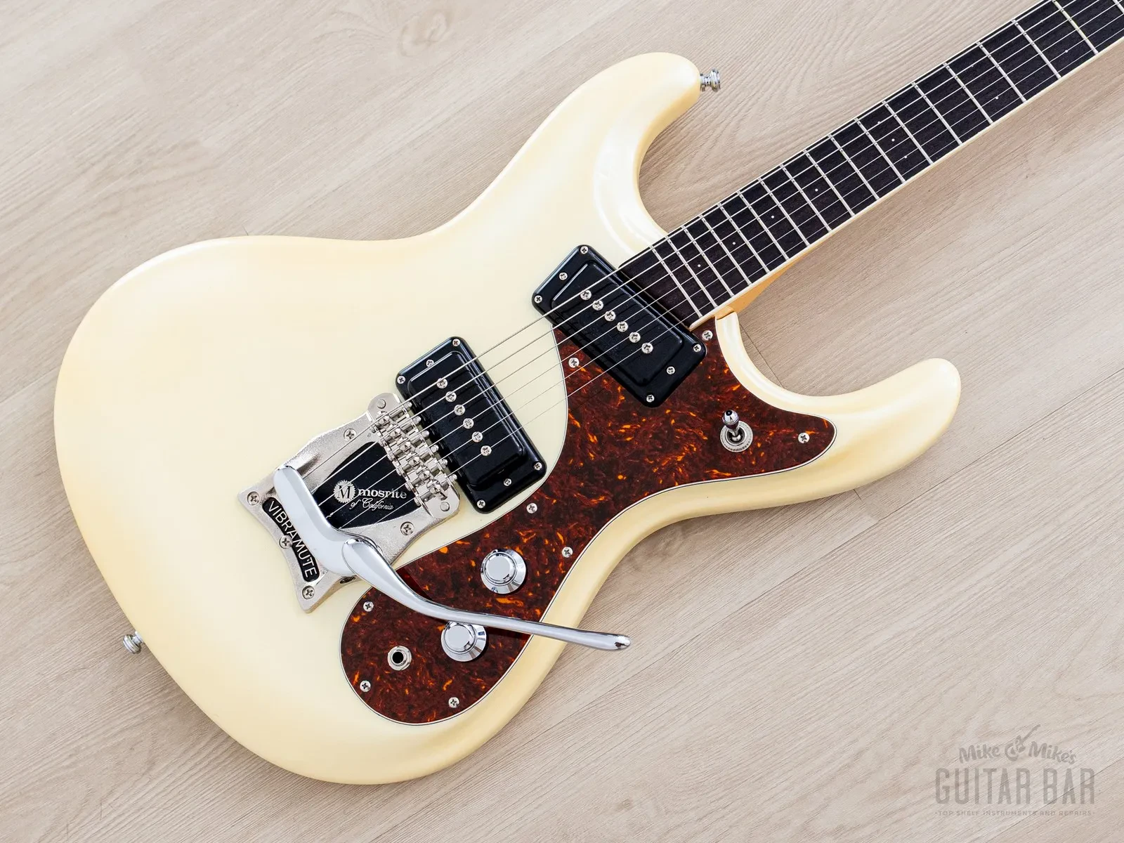 2000s Mosrite Super Custom ‘65 Ventures Model w/ Vibramute, Japan Kurokumo
