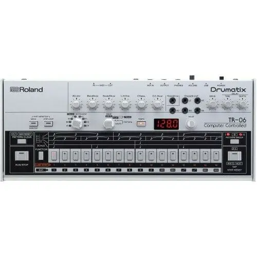 Драм-машина Roland Boutique TR-06