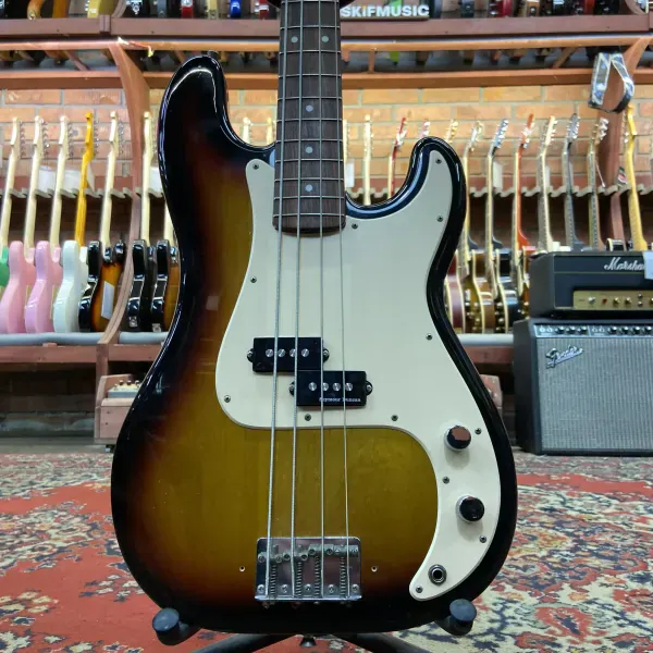 Бас-гитара Fender Precision Bass Sunburst Japan 1990s