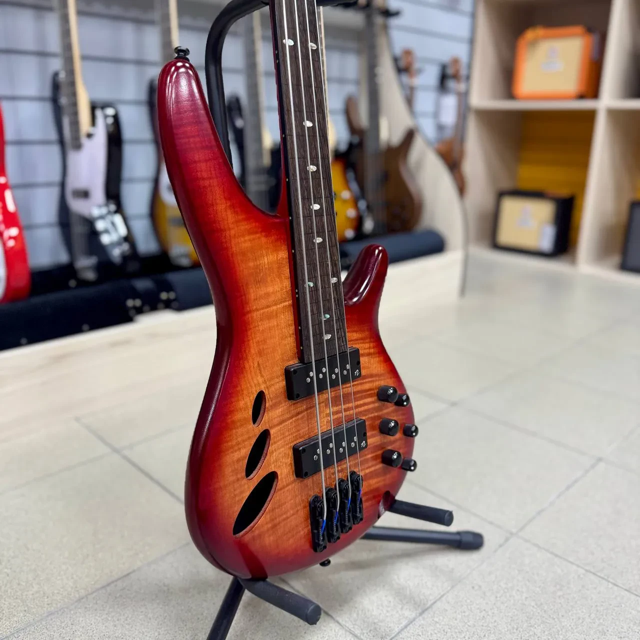 Изображение №6