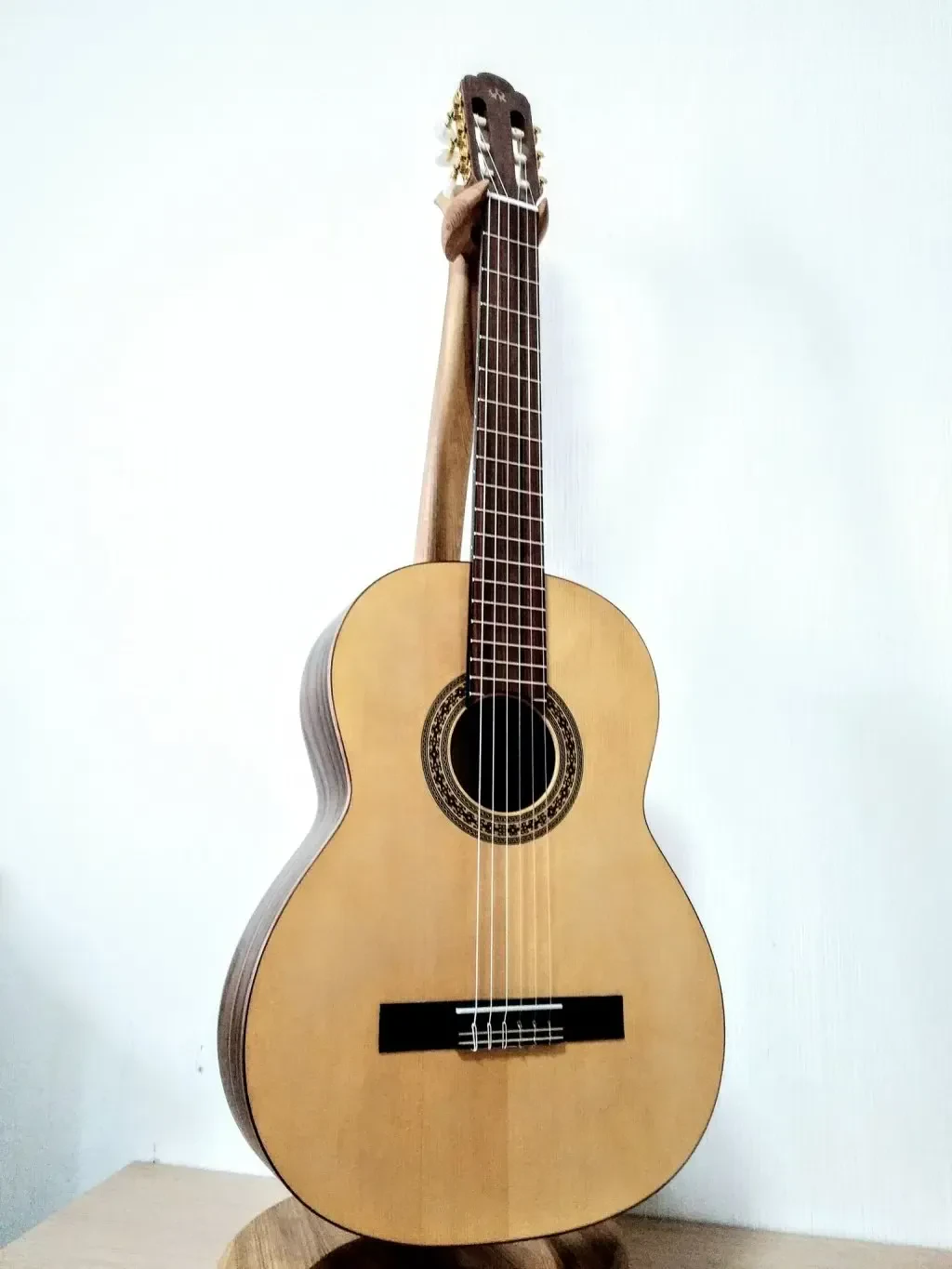 Классическая гитара NewTone STCLASNRW Student