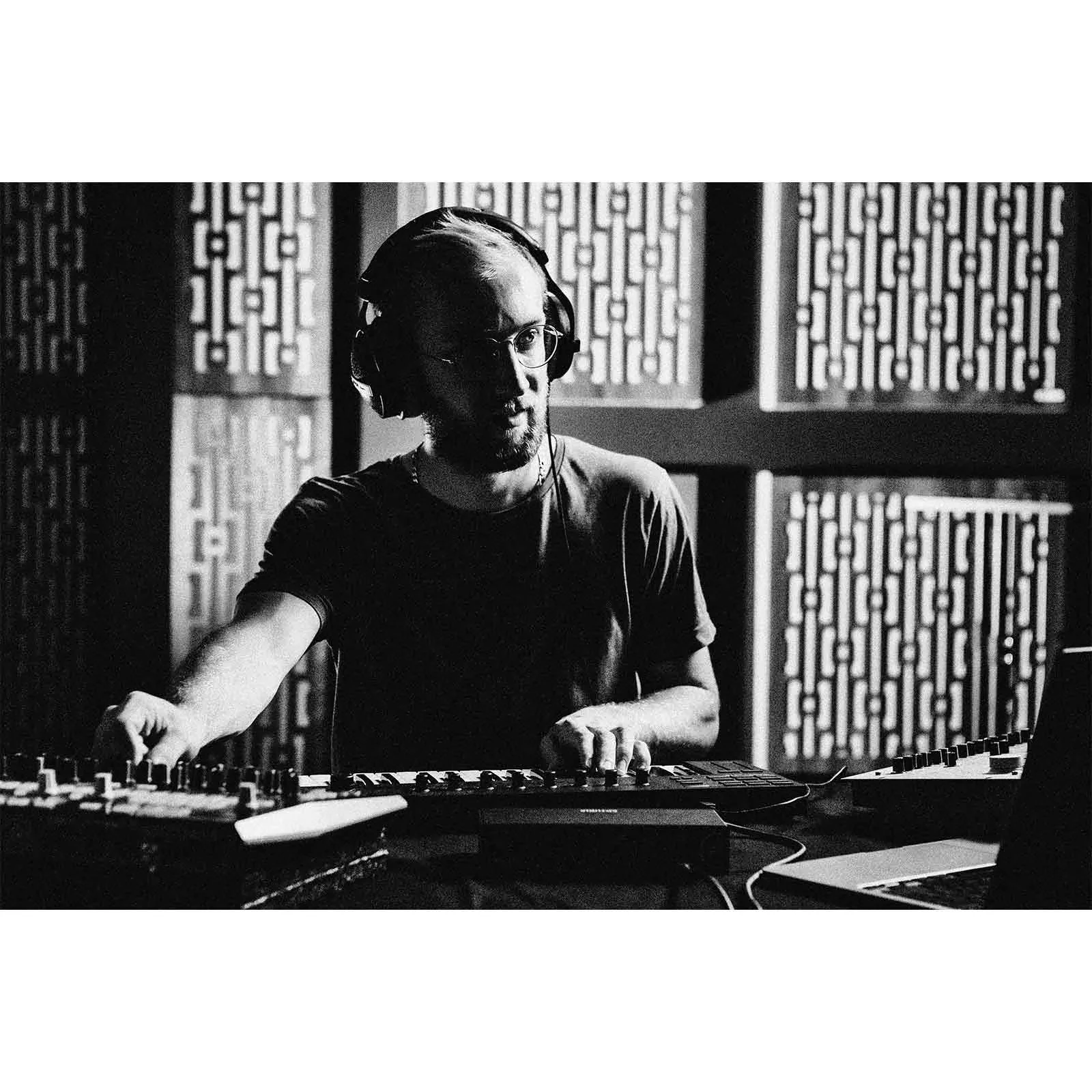 Изображение №8