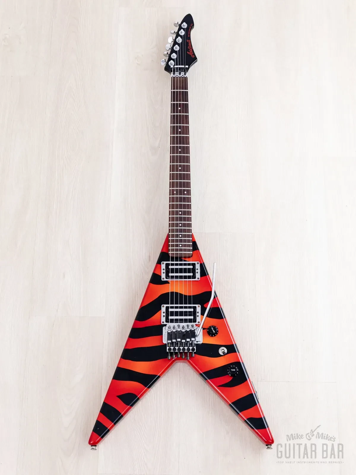 Электрогитара Aria Pro II XX Deluxe Flying V Partscaster HH Orange Black Zebra w/gigbag Japan 1980s