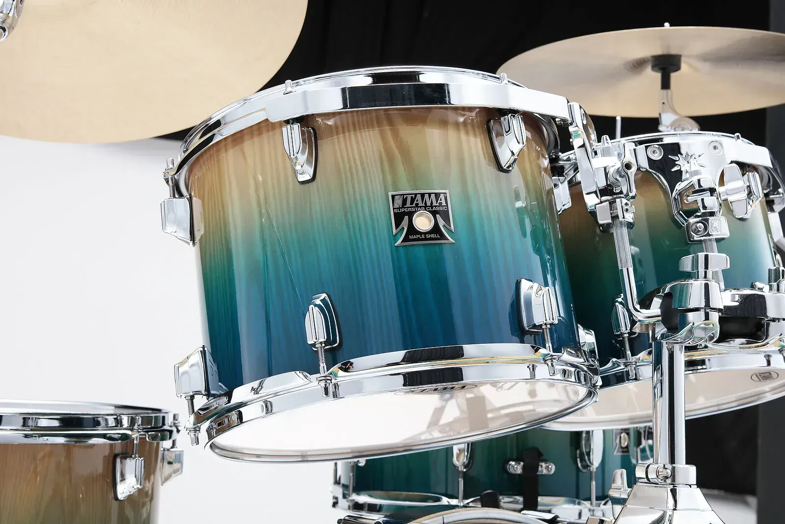 Изображение №6