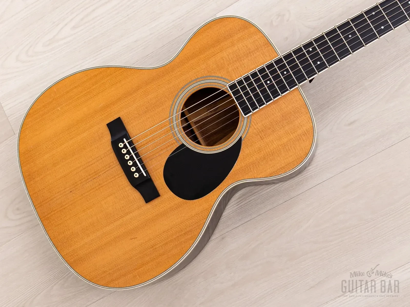 2005 Martin Standard Series OM-35 Orchestra Model Acoustic Guitar w/ Case