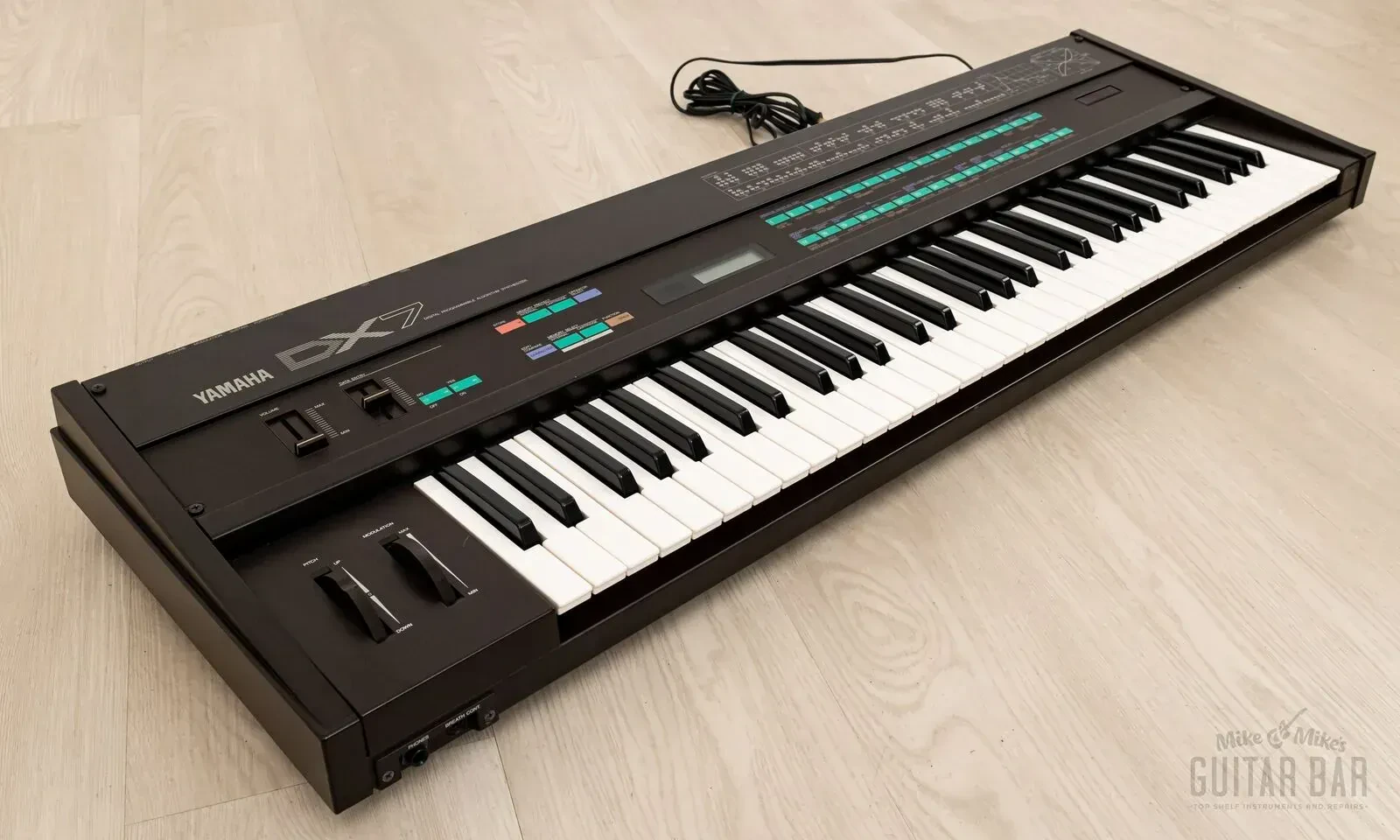 1980s Yamaha DX7 Vintage 61 Key Keyboard Synthesizer, Near-Mint & Serviced, Case