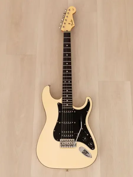 Электрогитара Fender Aerodyne Stratocaster AST-75M/DH Medium Scale SSH White w/gigbag Japan 2006