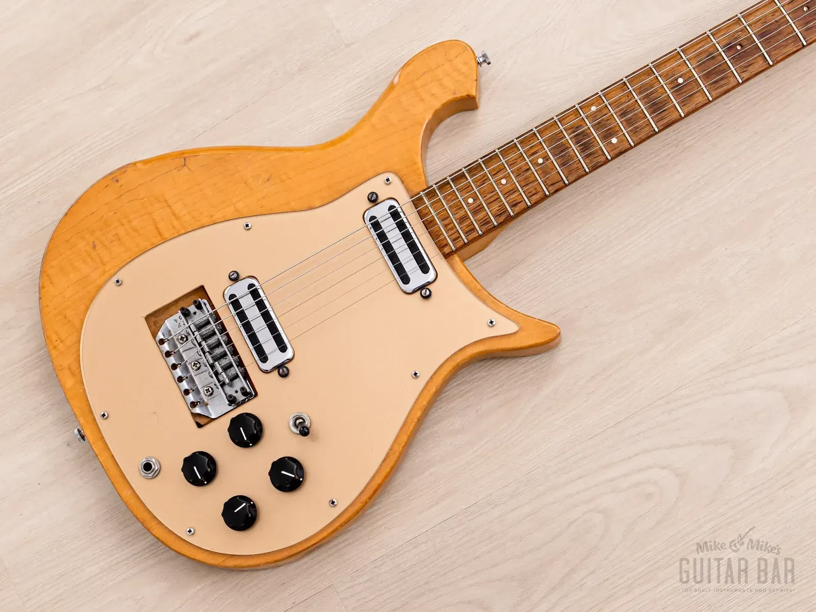 Б/У Электрогитара Rickenbacker 450 Combo 1961 со звукоснимателями Toaster Top, с кейсом