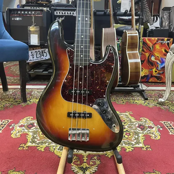 Бас-гитара Fender Jazz Bass Jaco Pastorious Fretless J-J 3-Tone Sunburst Japan 1990s