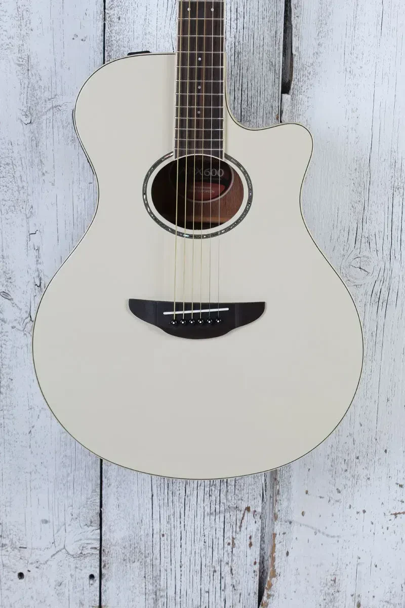 Yamaha Thinline Cutaway Acoustic Electric Guitar Vintage White Finish APX600 VW