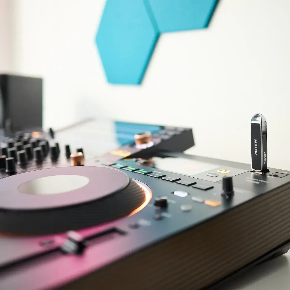 Изображение №11