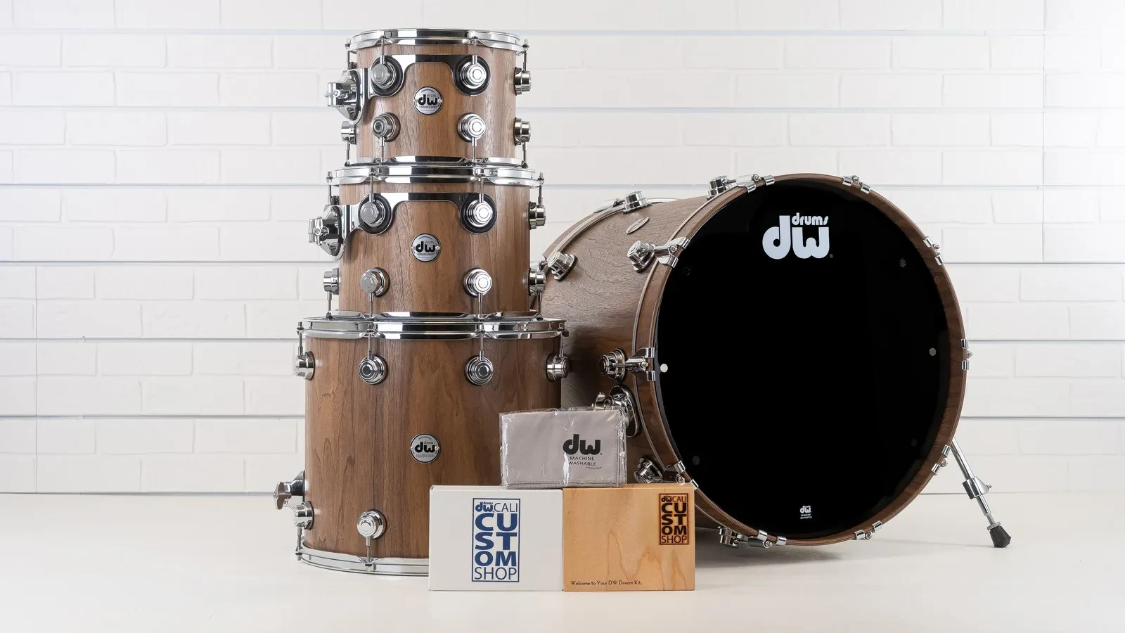 Комплект барабанных корпусов DW Collector's Series Walnut (набор, 4 шт.) сатиновый орех