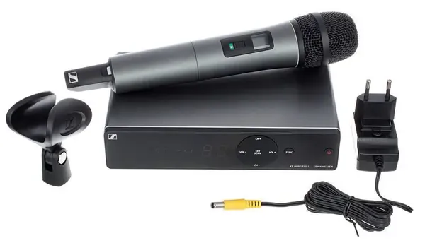 Аналоговая радиосистема с ручным микрофоном Sennheiser XSW 1-825-A