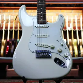 Электрогитара Fender Stratocaster American Standart Olimpic White S-S-S USA 2019 W/Case