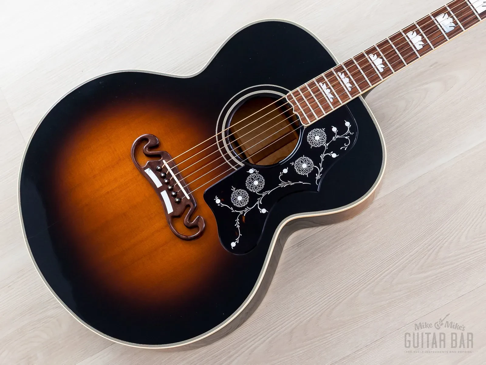 Б/У акустическая гитара Gibson J-200 Jumbo 1992 Vintage Sunburst с кейсом