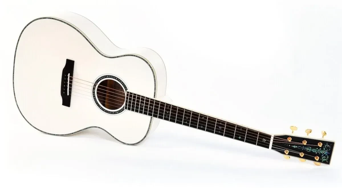 Электроакустическая гитара Sigma Guitars S000A белый перламутр