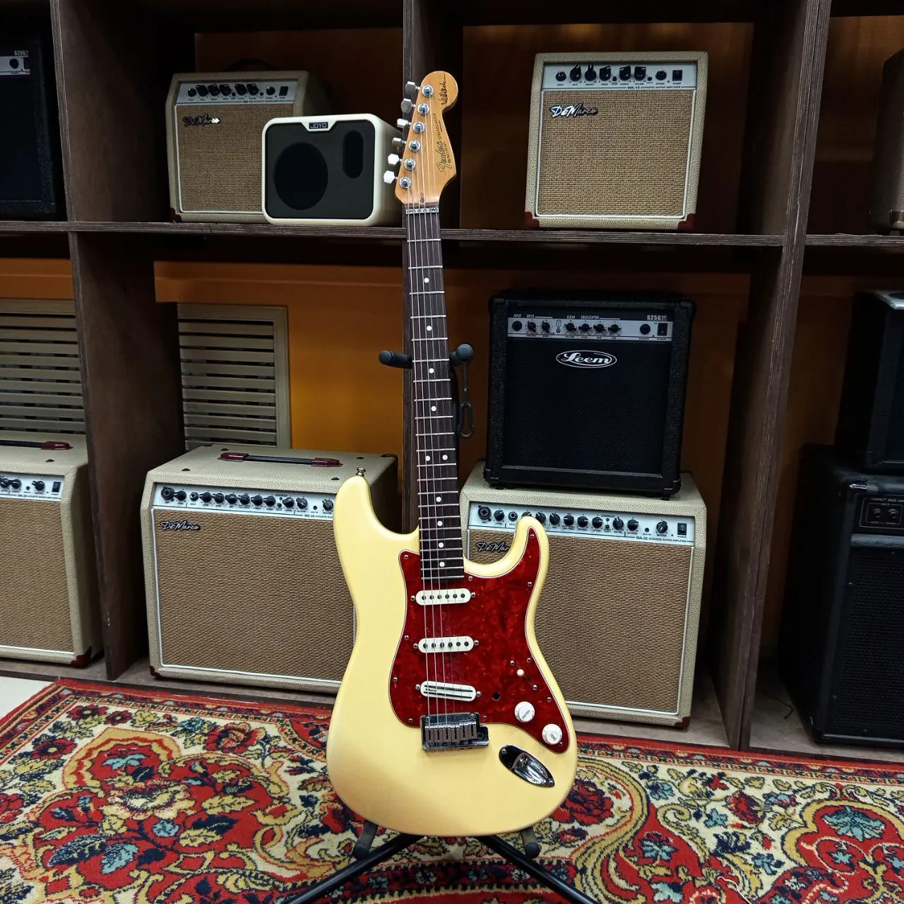 Электрогитара Fender Artist Series Jeff Beck Stratocaster 1994s винтаж