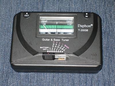 Тюнер для электрогитары и бас-гитары Daphon T-20GB