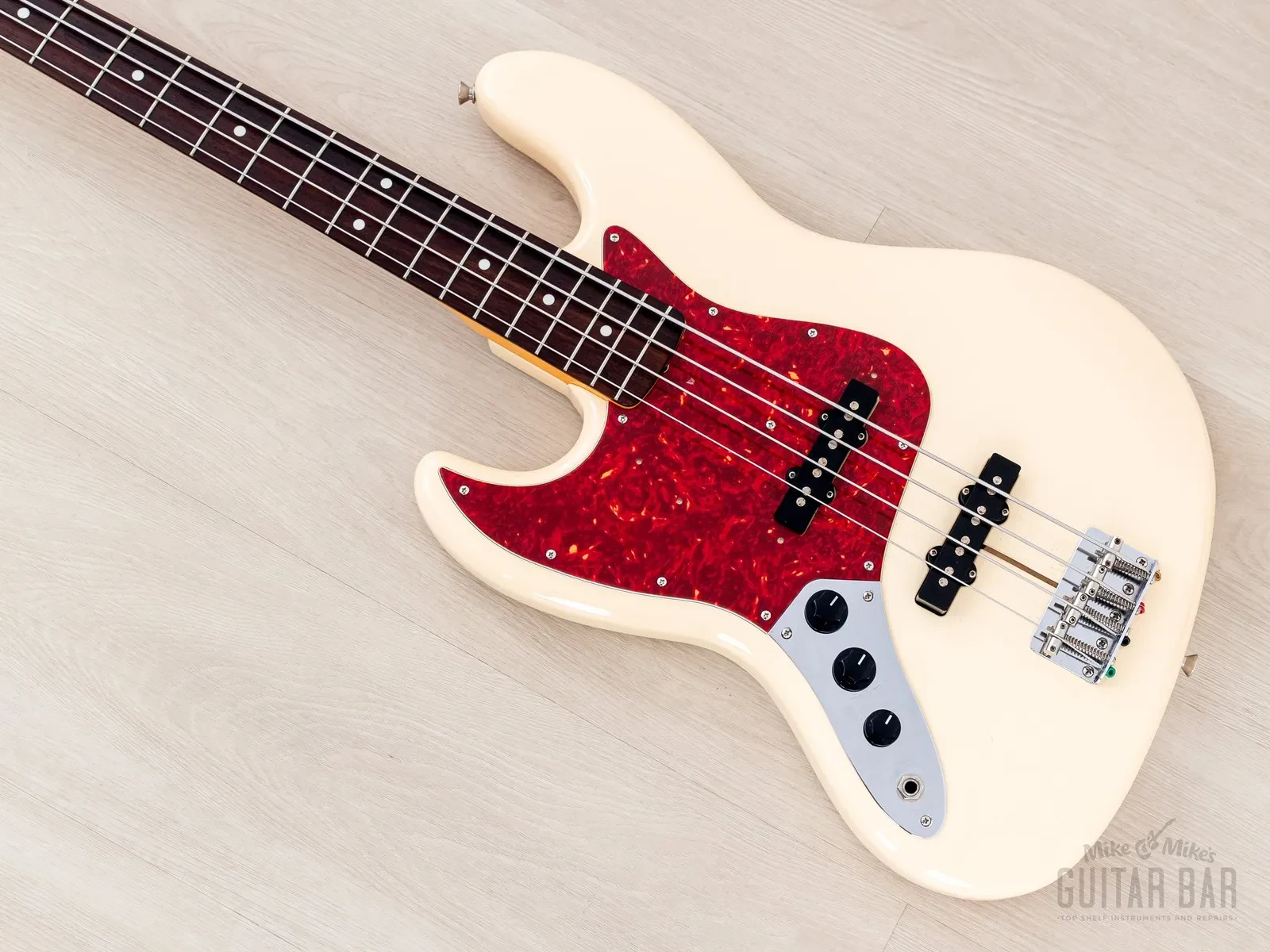 2002 Fender Jazz Bass ‘62 Vintage Reissue JB62-70L Left-Handed Olympic White