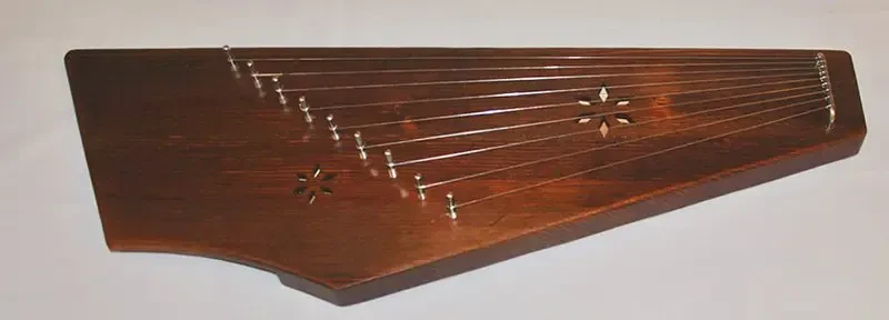 Гусли Мозеръ GWS-93W 9 струн, орех