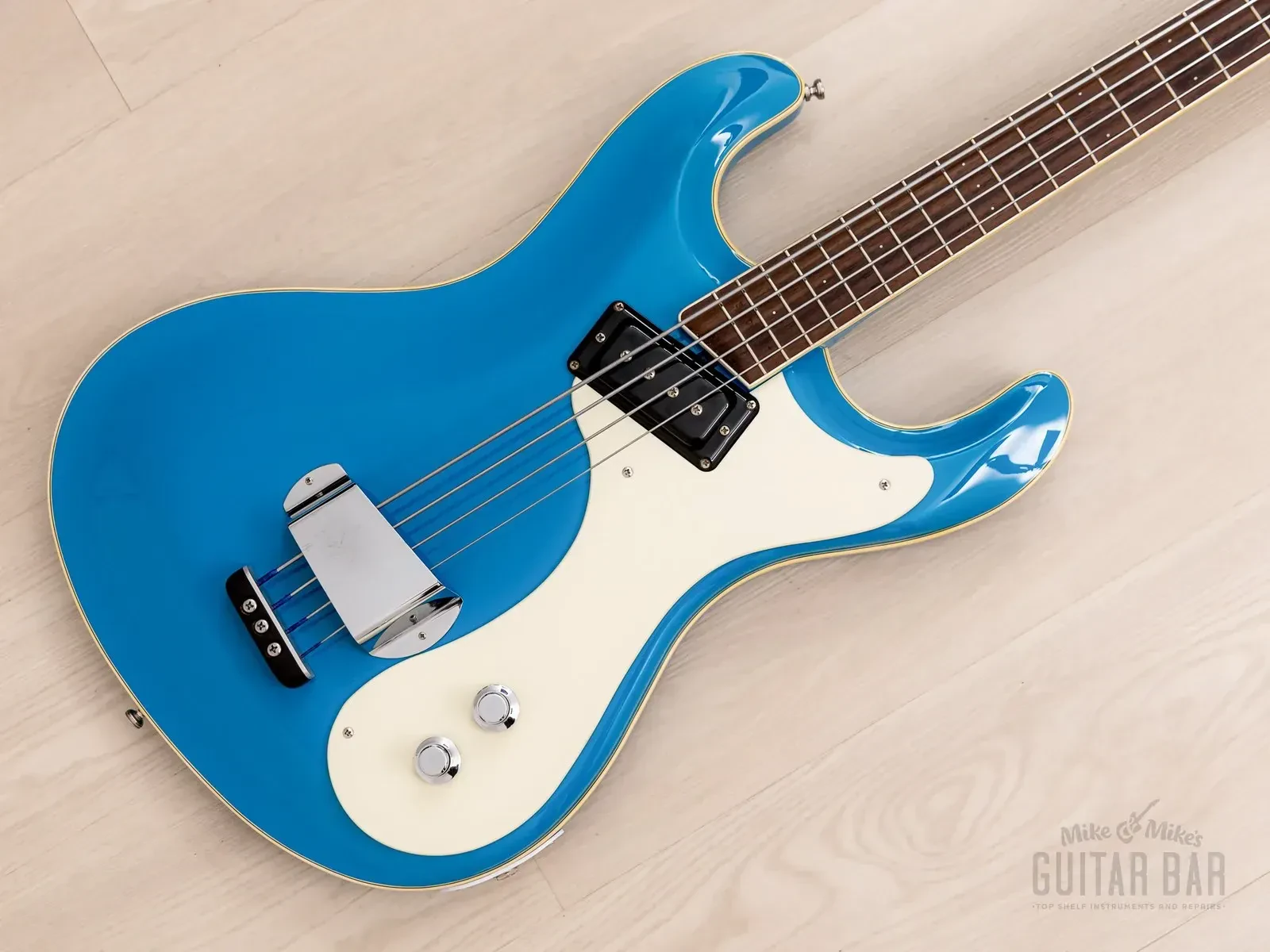 Б/У электрогитара Mosrite USA Custom Shop Ventures Model 1963 Vintage Reissue (2006) с кейсом, сертификатом