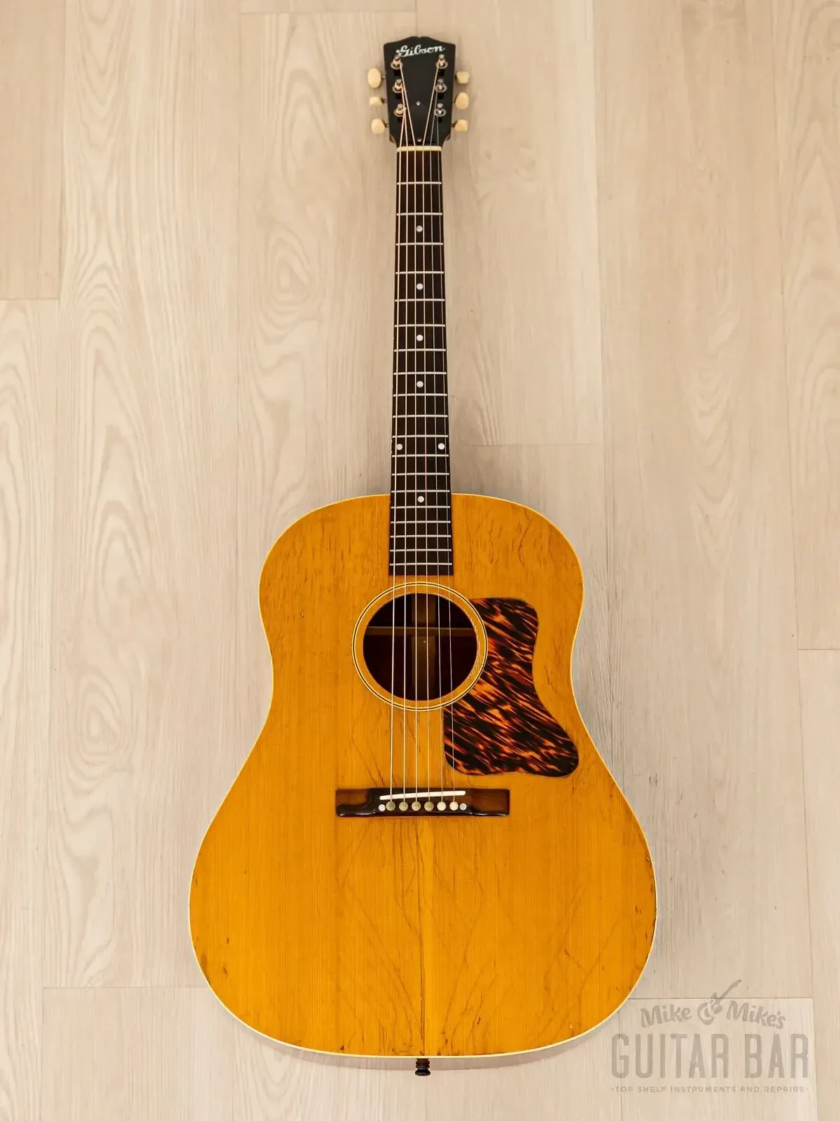 Акустическая гитара Gibson J-35 Pre-War Natural w/ Case 1941