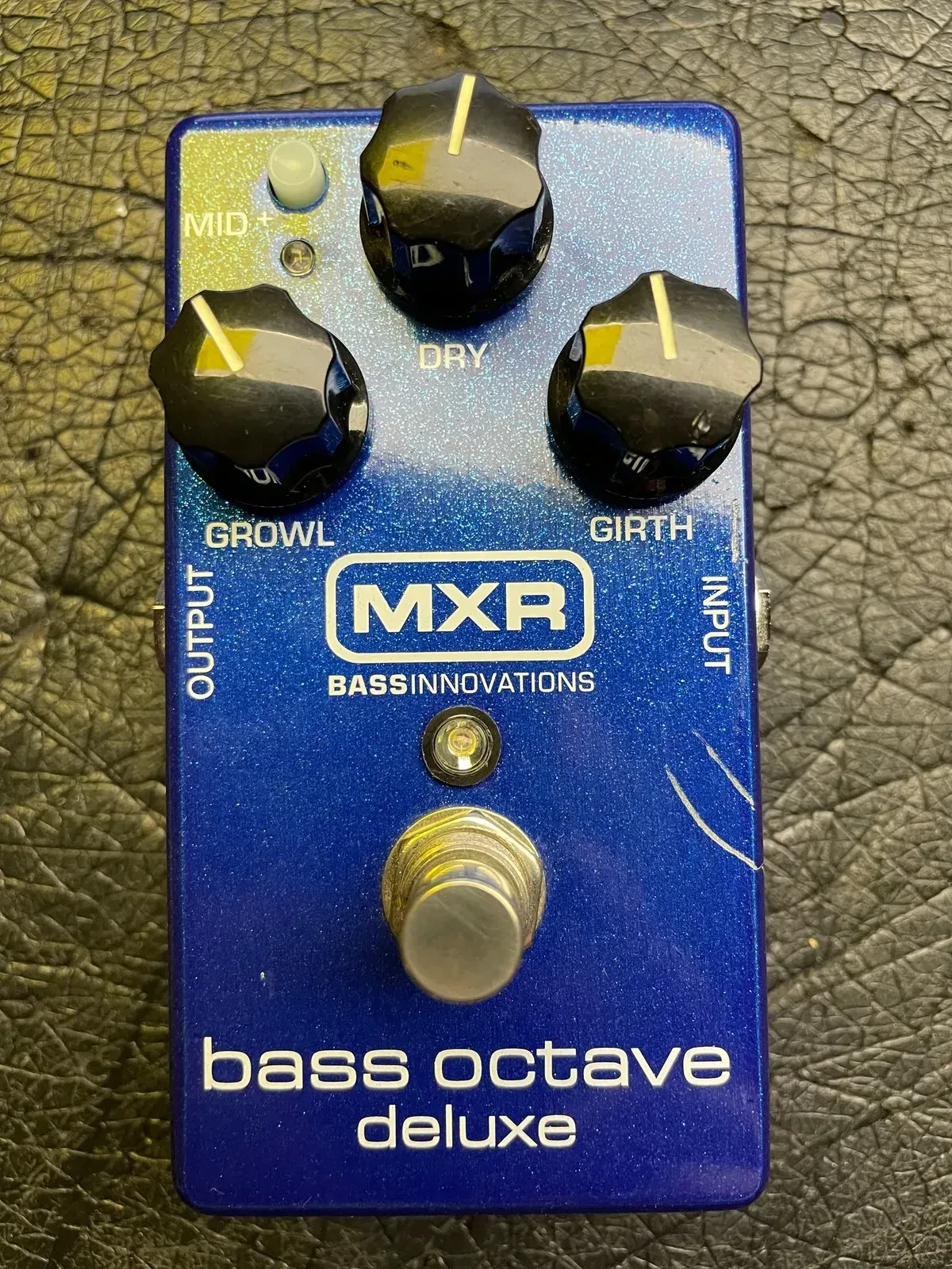 Педаль эффектов для бас-гитары MXR M288 Bass Octave Deluxe