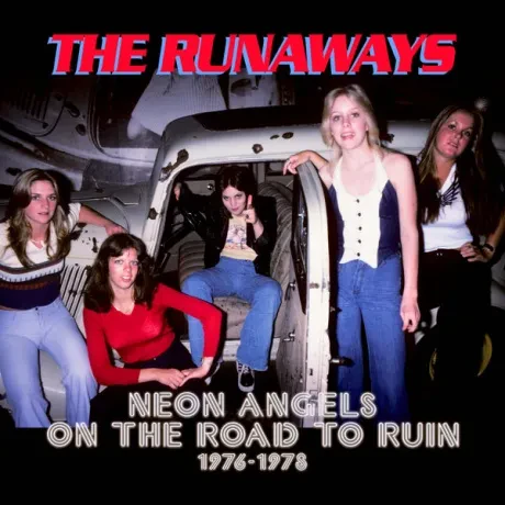 THE RUNAWAYS - Neon Angels On The Road To Ruin (5CD, Box)