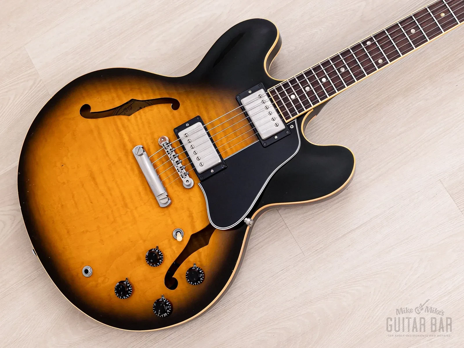Б/У Электрогитара полуакустическая Gibson ES-335 Dot 1996 с хамбакерами '57 Classic PAF и кейсом