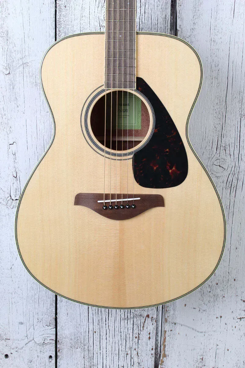 Yamaha FS820 Concert Body Acoustic Guitar Solid Spruce Top Natural Gloss Finish