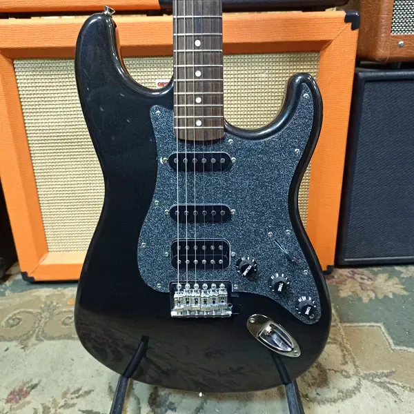 Электрогитара Squier by Fender Affinity Stratocaster HSS Black Indonesia 2020