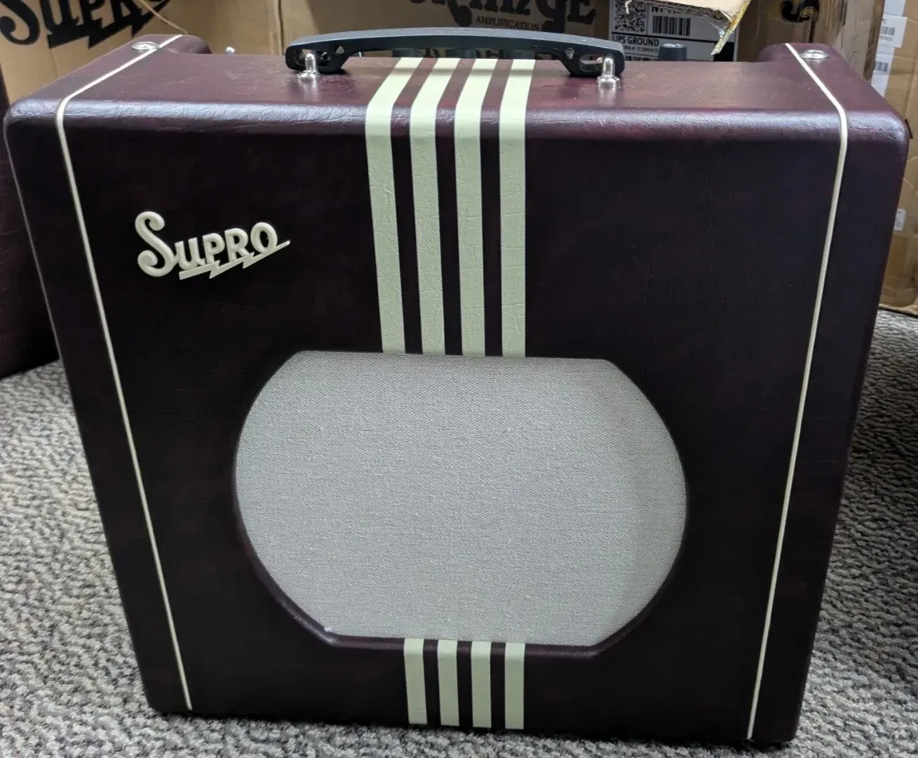 Supro Delta King 12 15 Watt 1 x 12" Tube Combo Amp - Burgundy w/ Creme Stripes