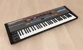 Синтезатор 1980s Roland Juno-106 Vintage Analog Synthesizer, Serviced w/ Case