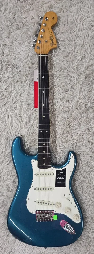 Электрогитара Fender Vintera III Late '60s Stratocaster, палисандровая накладка грифа, океанская бирюза
