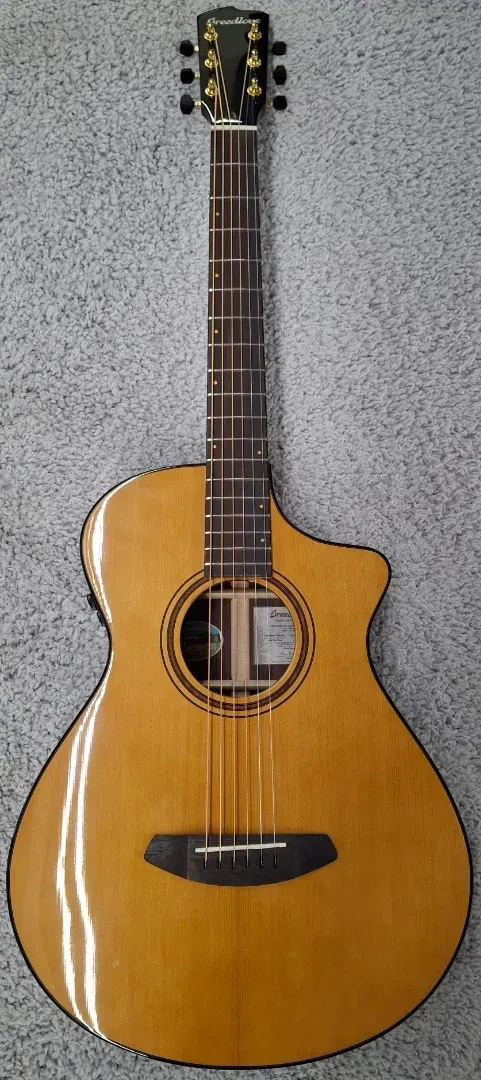 Электроакустическая гитара Breedlove Performer Pro Concertina Aged Toner