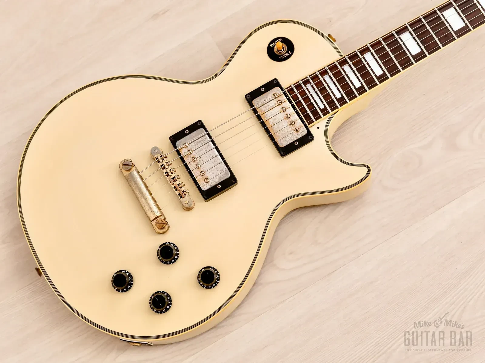 Б/У Электрогитара Tokai Love Rock Custom LC60 Vintage White, с верхом из махагона, 1981