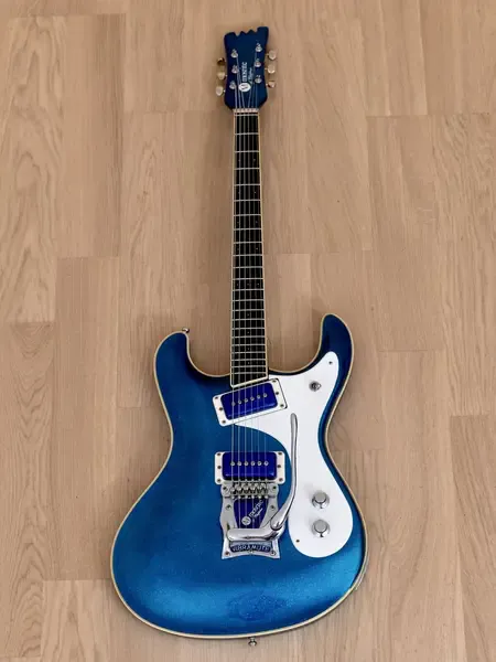 Электрогитара Mosrite Ventures Model '63 Vintage Reissue Blue Sparkle w/case Japan 2010s