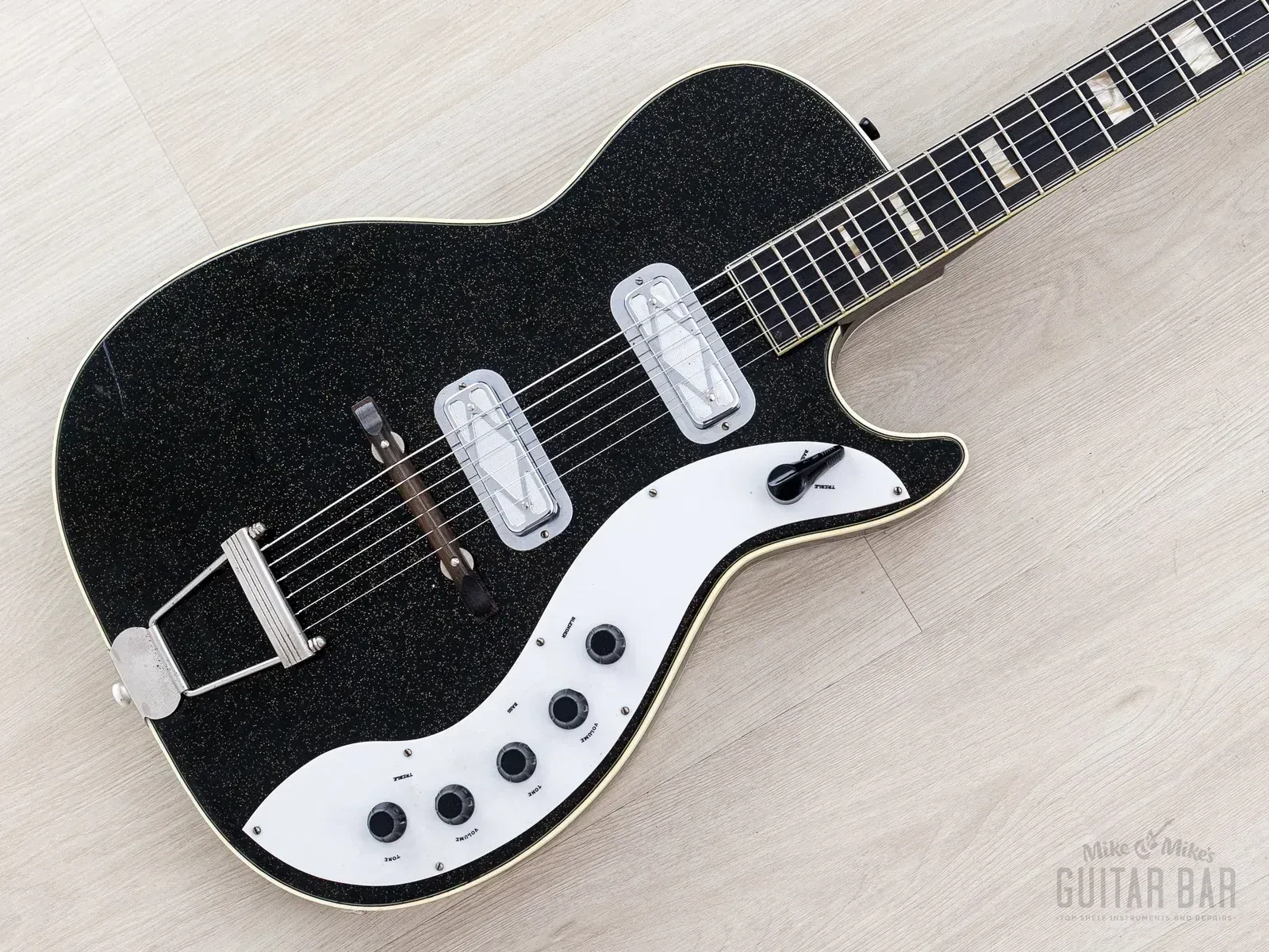 1962 Silvertone Stratotone Jupiter 1423 Vintage Guitar by Harmony USA w/ Case