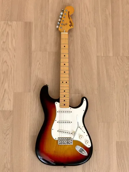 Электрогитара Fender Stratocaster Ash Body Sunburst w/case USA 1977