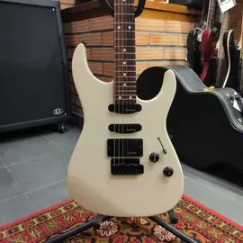 Электрогитара Fernandes STJ-40 Limited Edition HSS White Japan 1990s