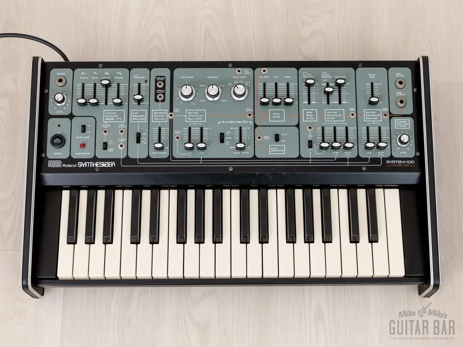 Синтезатор аналоговый Roland System-100 Model-101 w/case Japan 1970s