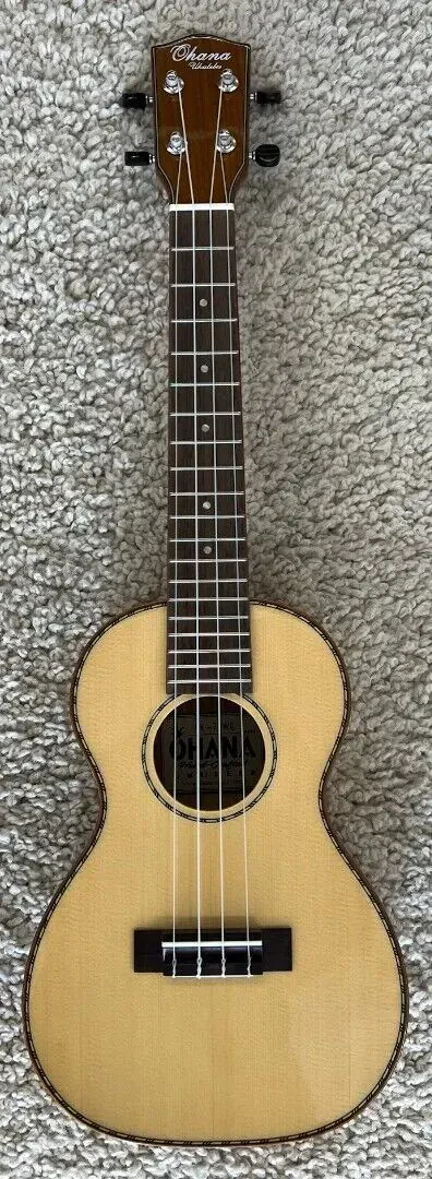 Укулеле Ohana CK-70WG концертная, верхняя дека — цельная ель, обечайка и нижняя дека — ива, с чехлом