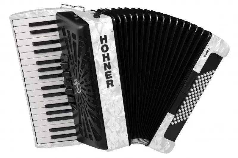 Аккордеон 3/4 HOHNER Bravo III 72 white