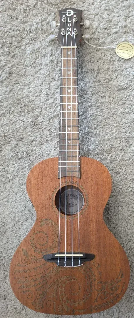 Укулеле Luna Guitars UKETTNMAHEL Tenor Tattoo Mahogany