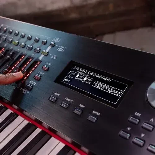 Изображение №5