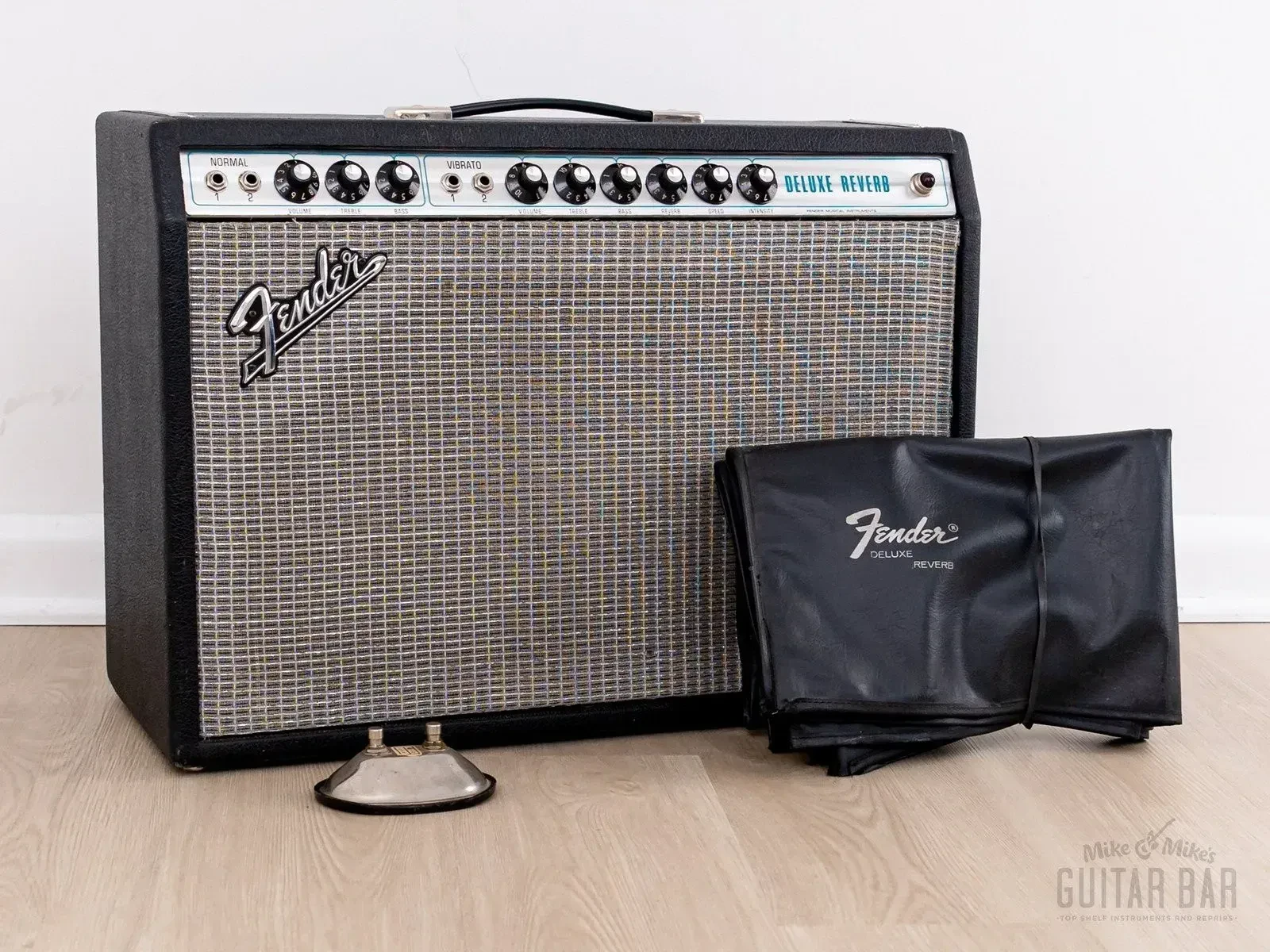 1973 Fender Deluxe Reverb Vintage Silverface Tube Amp Collector-Grade w/ Ftsw